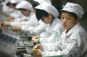 Ânimo na fábrica chinesa é contagiante Ânimo na fábrica chinesa é contagiante