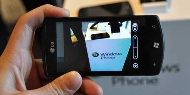 LG Optimus 7 LG Optimus 7