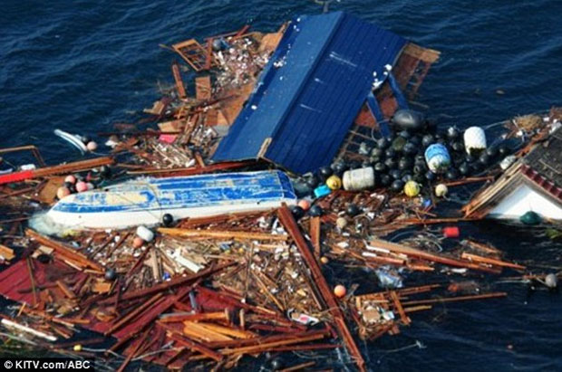 Destroços tsunami Destroços tsunami
